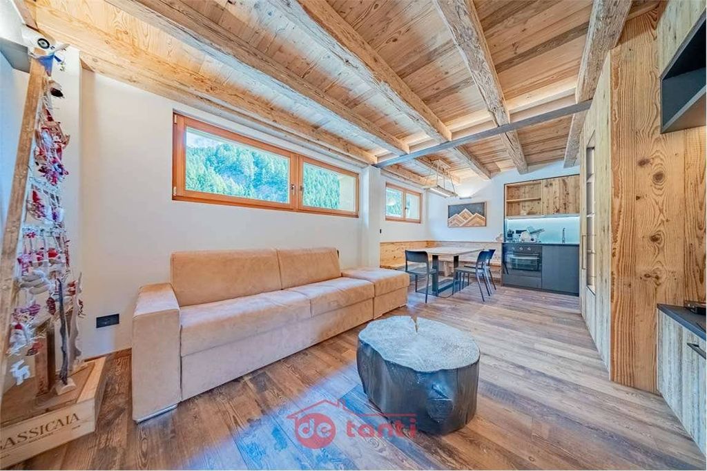 3 Schlafzimmer Wohnung in Madesimo, Italy, Nr. 332127