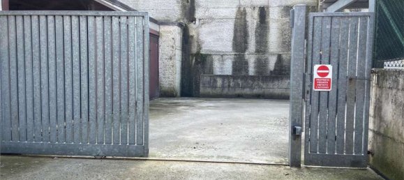  مرآب في Trieste, Italy 14متر مربع رقم 80413 3