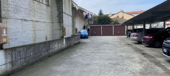  مرآب في Trieste, Italy 14متر مربع رقم 80413 2