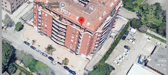 Apartamento de 7 dormitorios en Foggia, Italy No. 315990 11