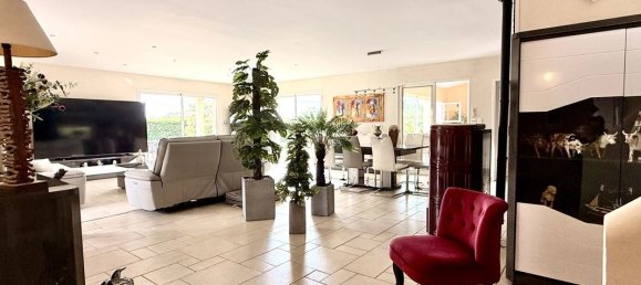 Casa de 3 dormitorios en Brigueuil, France No. 341228 6