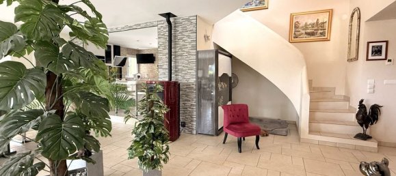 Casa de 3 dormitorios en Brigueuil, France No. 341228 3