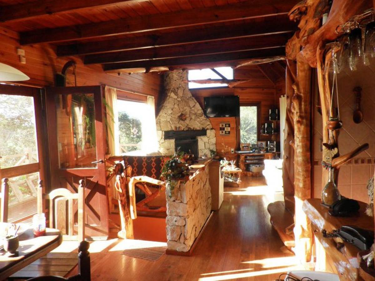 Casa de 3 dormitorios en Buenos Aires, Argentina No. 102794