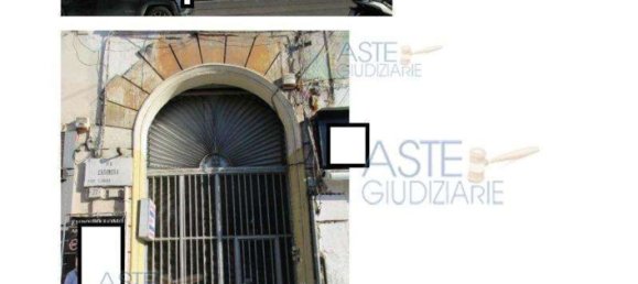 5 rooms Apartment in Naples, Italy No. 10255 2