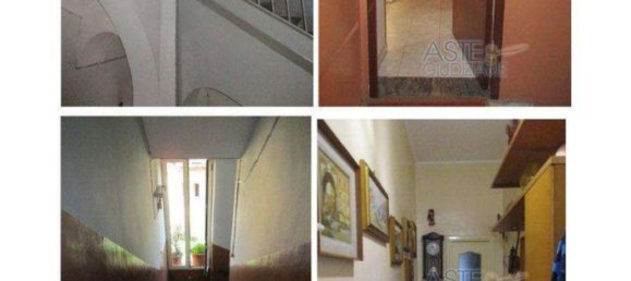 5 rooms Apartment in Naples, Italy No. 10255 3