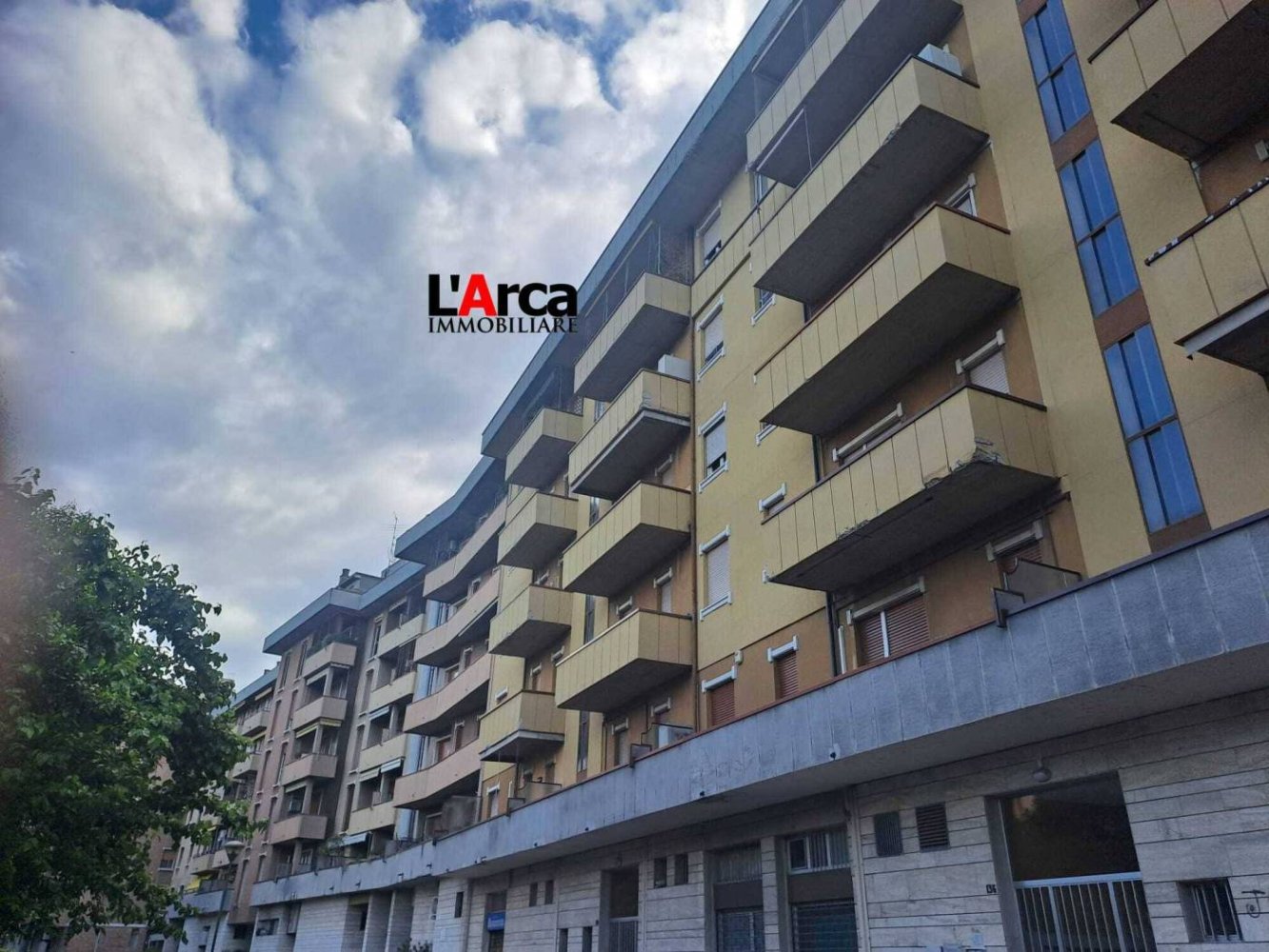 Apartamento de 2 dormitorios en Brescia, Italy No. 337451