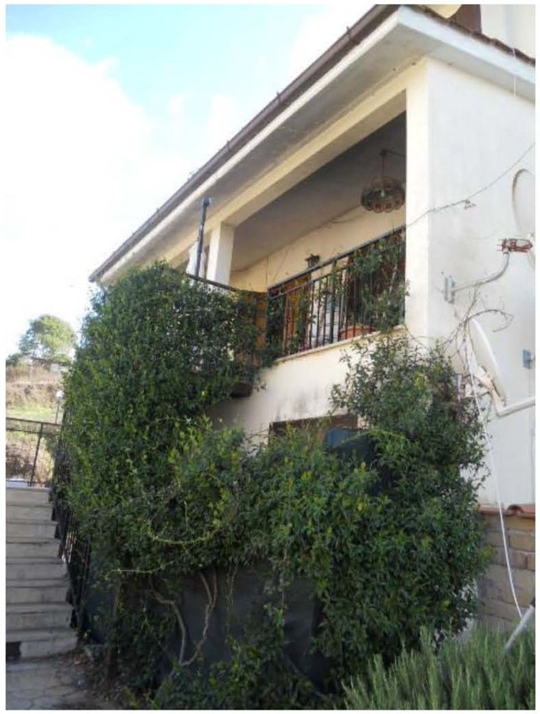 4 rooms House in Ardea, Italy No. 200042