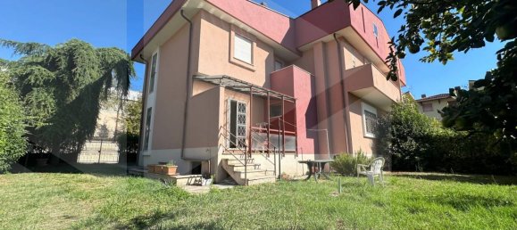 8 rooms Villa in Avezzano, Italy No. 32764 23