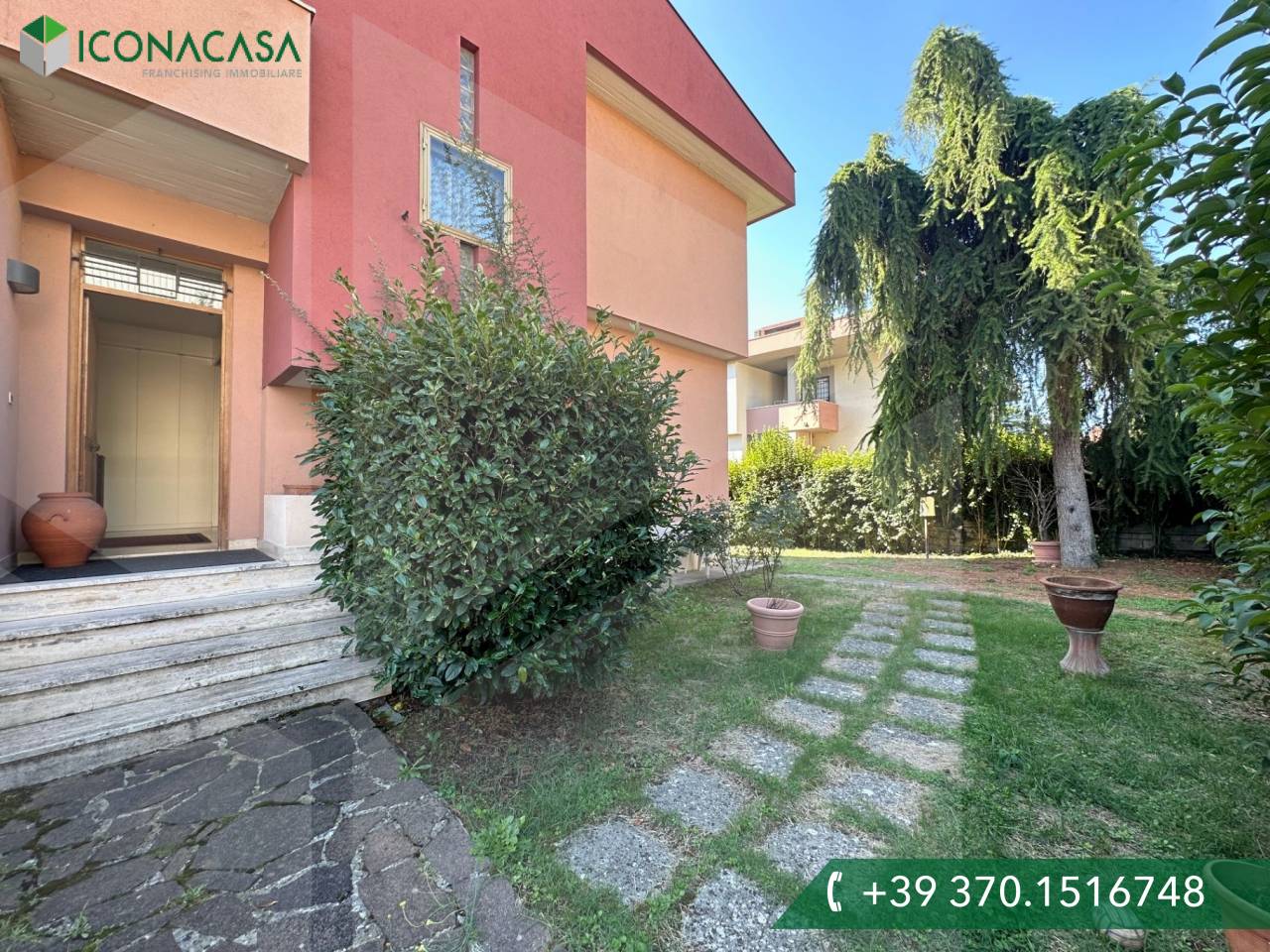 8 rooms Villa in Avezzano, Italy No. 32764