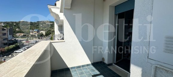 Квартира с 2 спальнями в Торторето, Италия № 201407 11