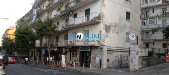 105m² Commercial property in Naples, Italy No. 317253 2