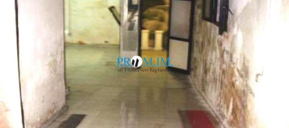 105m² Commercial property in Naples, Italy No. 317253 5