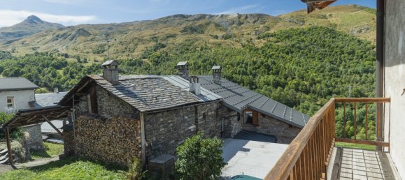 3 chambres Propriété commerciale à Les Belleville, France No. 553 13