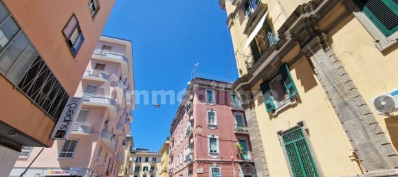 Apartamento de 3 dormitorios en Naples, Italy No. 330294 14