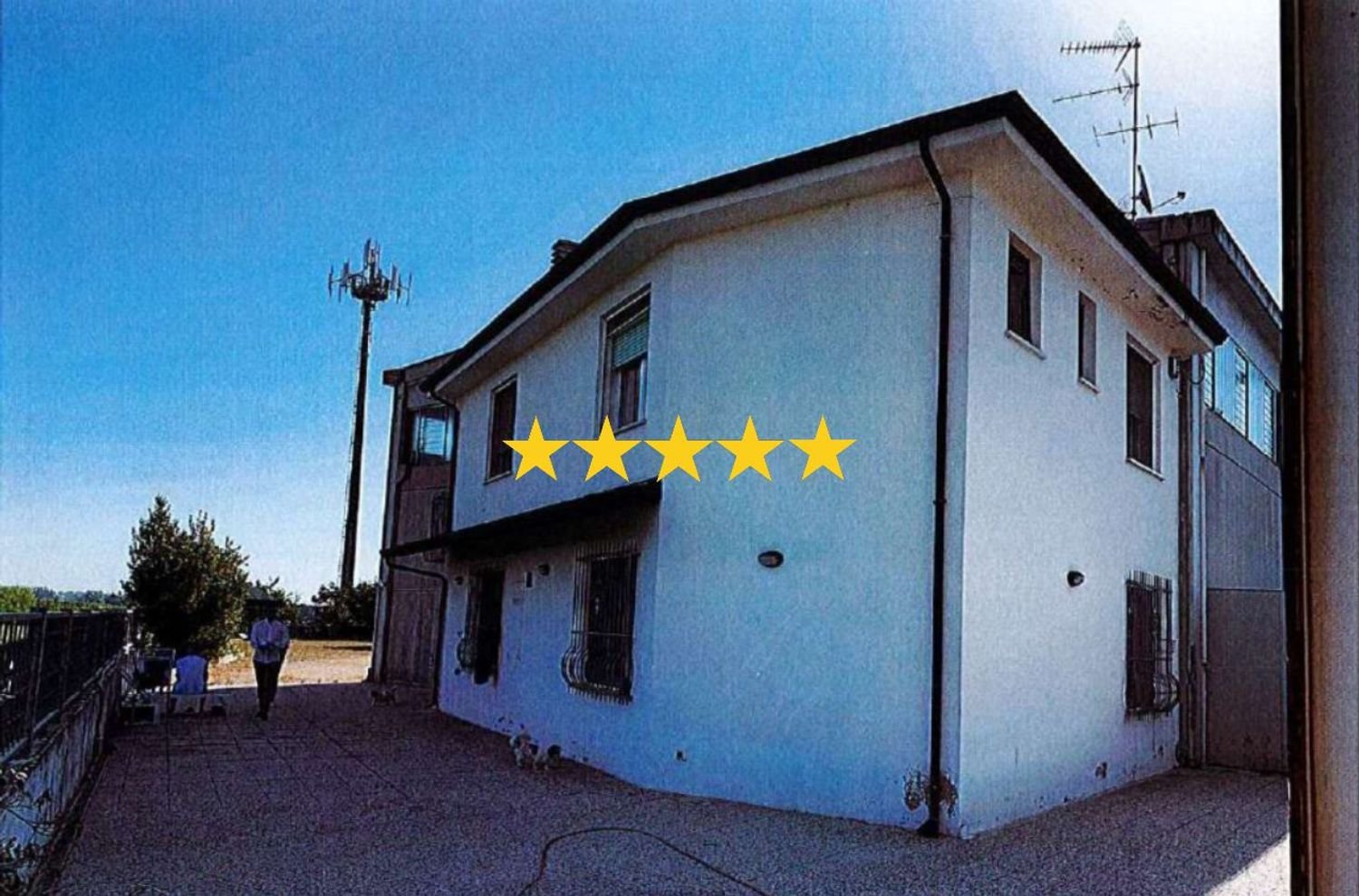 5 rooms Apartment in Vigarano Mainarda, Italy No. 276447