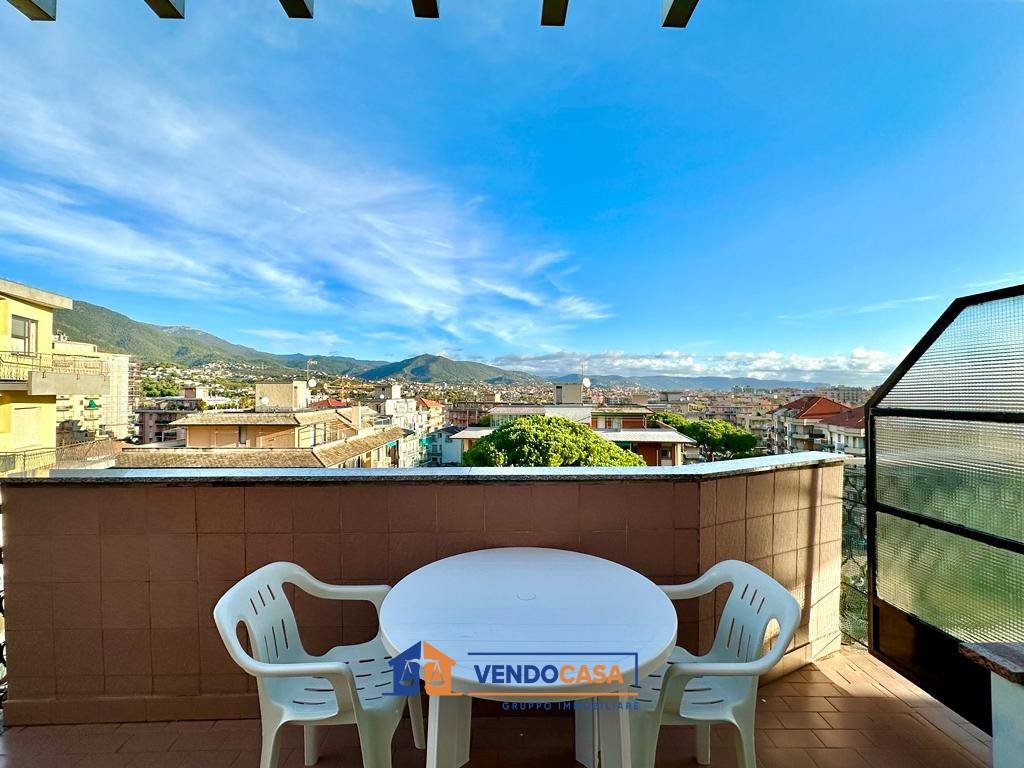 2 bedrooms Apartment in Borghetto Santo Spirito, Italy No. 111201