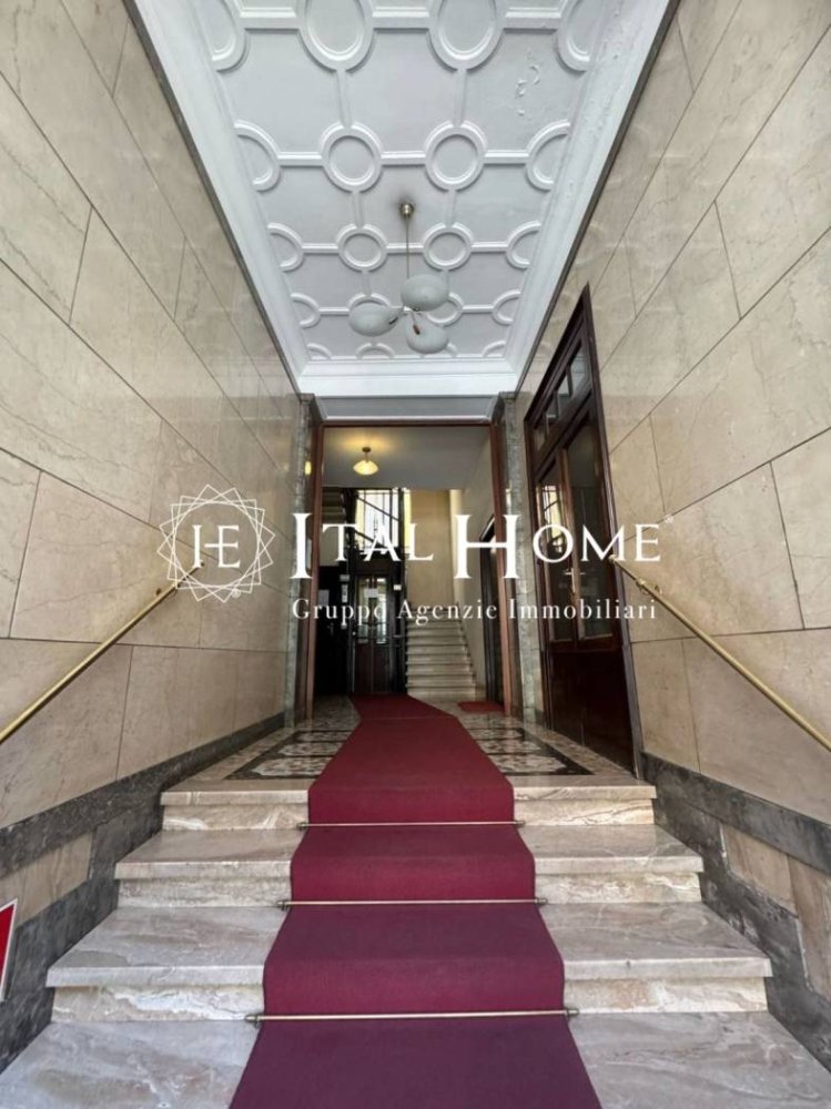 Квартира с 2 спальнями в Милан, Италия № 337036