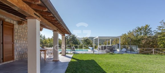 5 bedrooms House in San Venanzo, Italy No. 179471 10