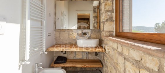 5 bedrooms House in San Venanzo, Italy No. 179471 30