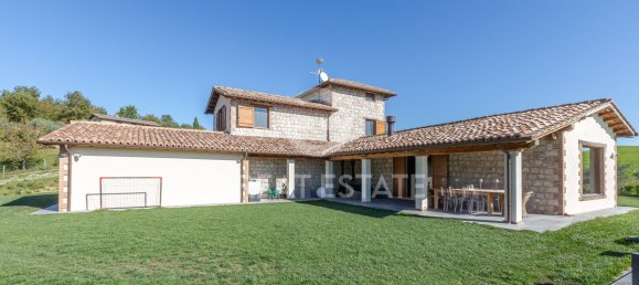 5 bedrooms House in San Venanzo, Italy No. 179471 8