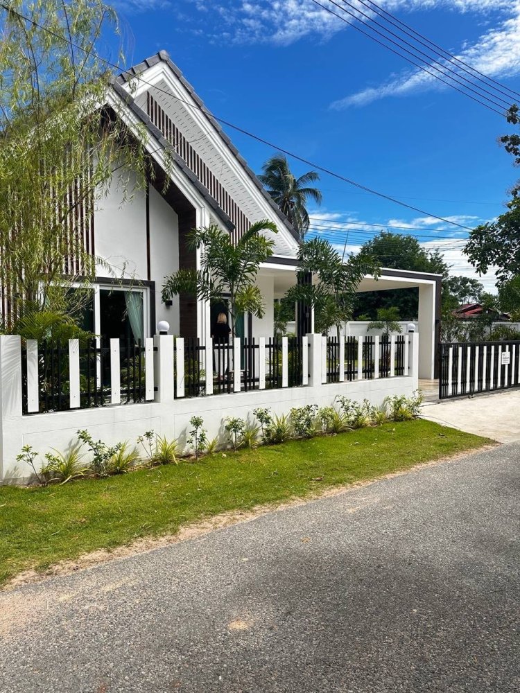 3 bedrooms Villa in Pattaya, Thailand No. 26409