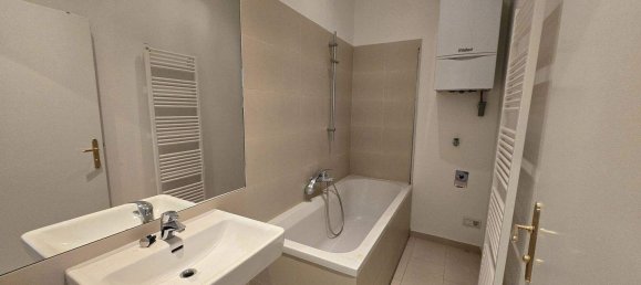 2 rooms Apartment in Vienna, Austria No. 170421 4