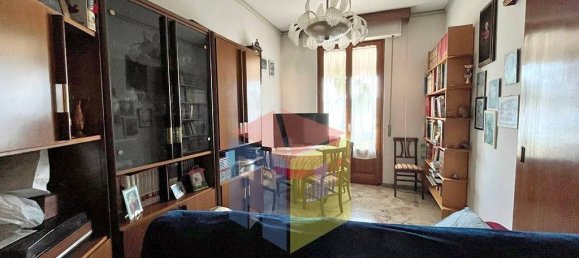 4 bedrooms Apartment in Scandicci, Italy No. 48285 7