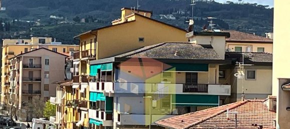 4 bedrooms Apartment in Scandicci, Italy No. 48285 6