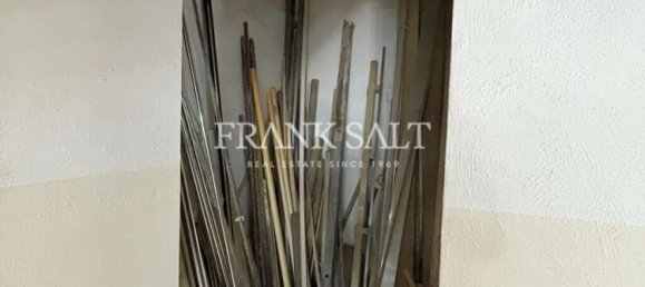 Fabrik in Mosta, Malta, Nr. 13237 16