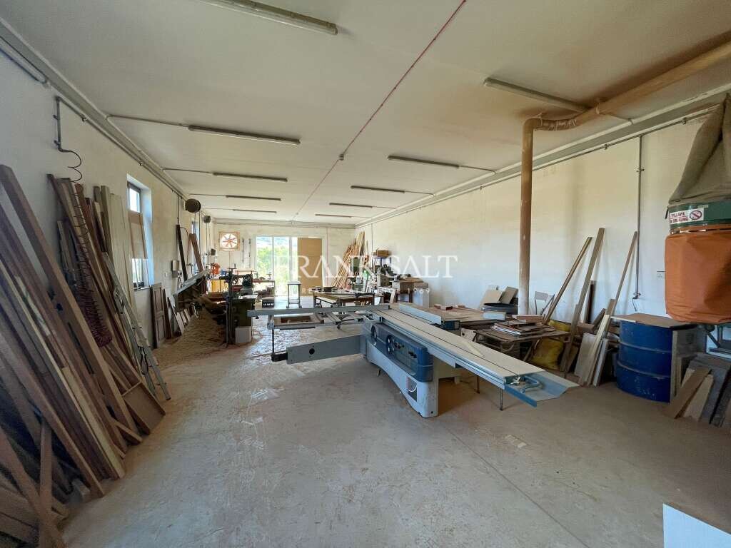 Fabrik in Mosta, Malta, Nr. 13237