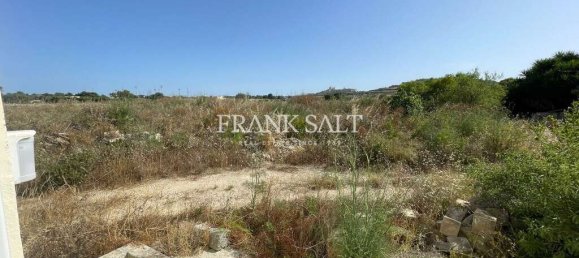 Fabrik in Mosta, Malta, Nr. 13237 4