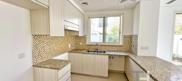 Moradia em banda T4 em Mudon, UAE N.º 95929 3