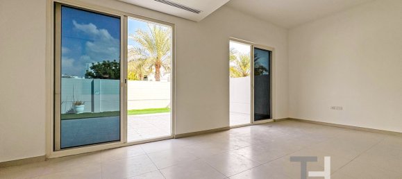 Moradia em banda T4 em Mudon, UAE N.º 95929 9