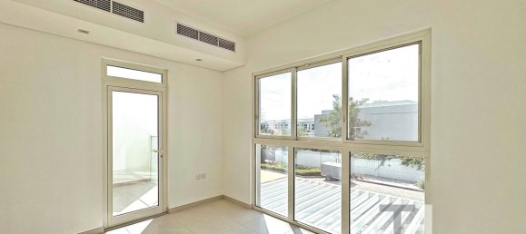 Moradia em banda T4 em Mudon, UAE N.º 95929 14