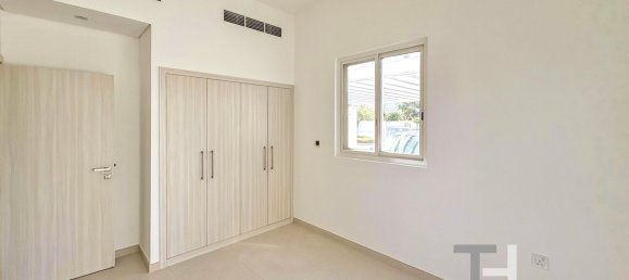 Moradia em banda T4 em Mudon, UAE N.º 95929 11