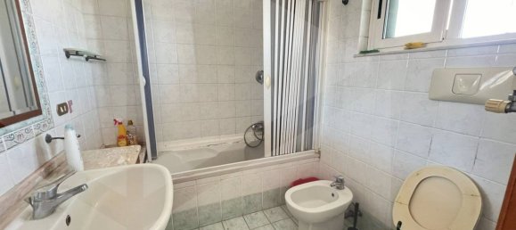 2 rooms Apartment in Naples, Italy No. 30440 40
