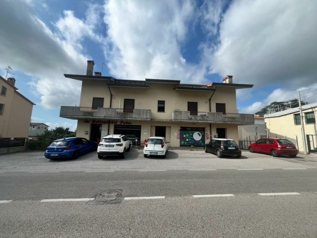 1 bedroom Apartment in Udine, Italy No. 400809