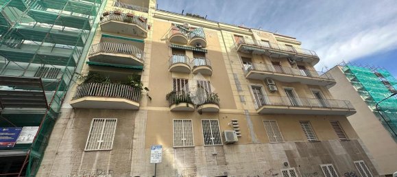 3 rooms Apartment in Naples, Italy No. 2479 40