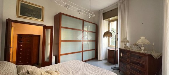 3 rooms Apartment in Naples, Italy No. 2479 10