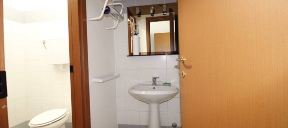 Almacén de 1 habitación en Monticello Conte Otto, Italy No. 369986 8