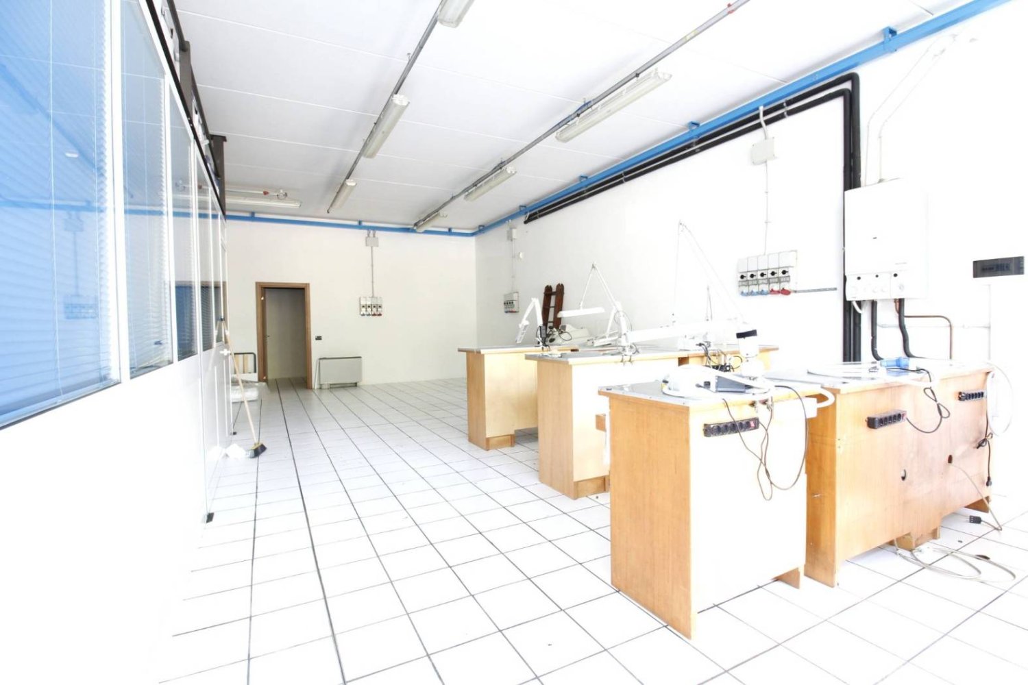 Almacén de 1 habitación en Monticello Conte Otto, Italy No. 369986