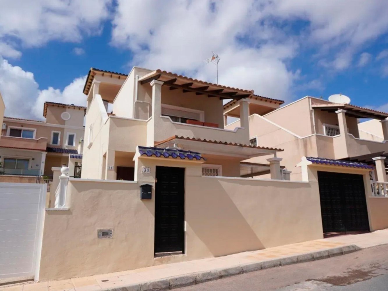 3 Schlafzimmer Villa in San Miguel de Salinas, Spain, Nr. 288148