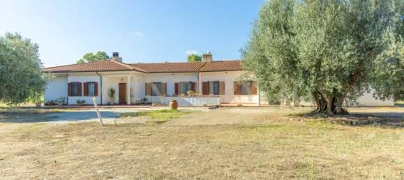 4 bedrooms House in Montalto di Castro, Italy No. 306633 27