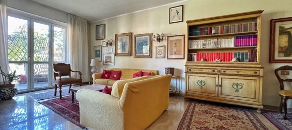 5 rooms Apartment in Milan, Italy No. 314213 4