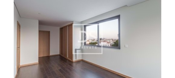 3 bedrooms Apartment in Porto, Portugal No. 104941 10