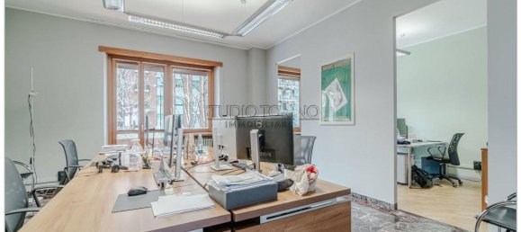 5 rooms Office in Turin, Italy No. 304883 8