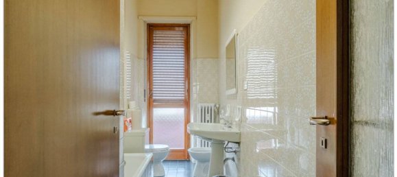 5 rooms Office in Turin, Italy No. 304883 22