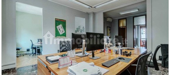 5 rooms Office in Turin, Italy No. 304883 11