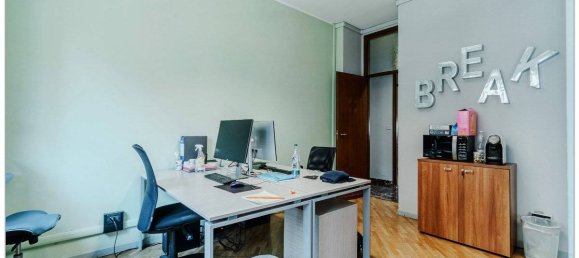5 rooms Office in Turin, Italy No. 304883 12