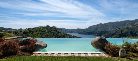 5 bedrooms Villa in Istan, Spain No. 2902 7